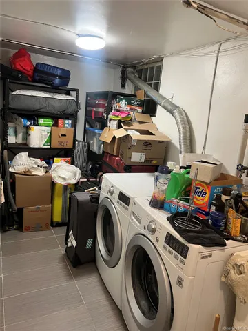 $928,888 | 147-08 32nd Avenue | Murray Hill - Flushing