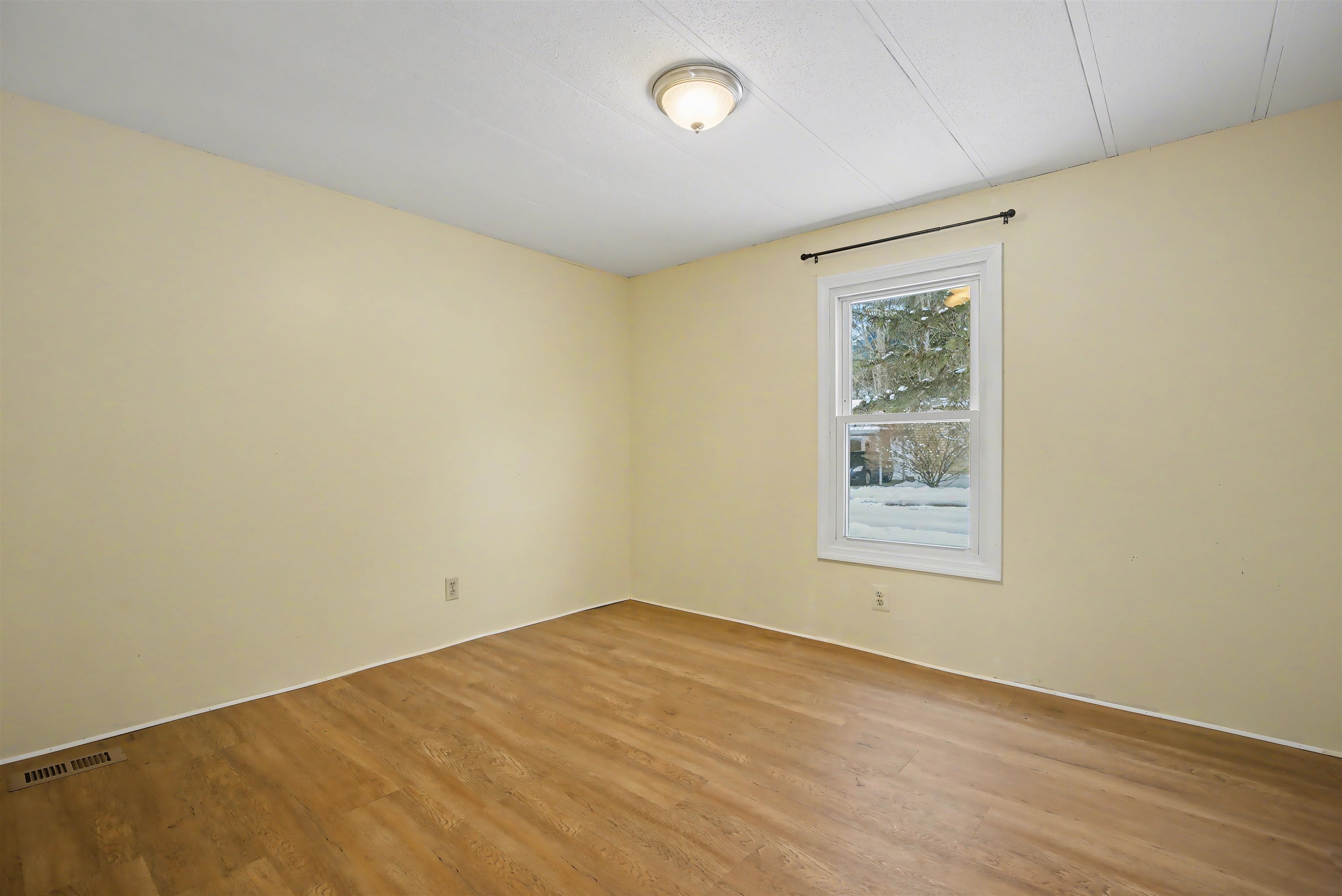 21 Vindale Road Hooksett, NH 03106 - Photo 13 of 45