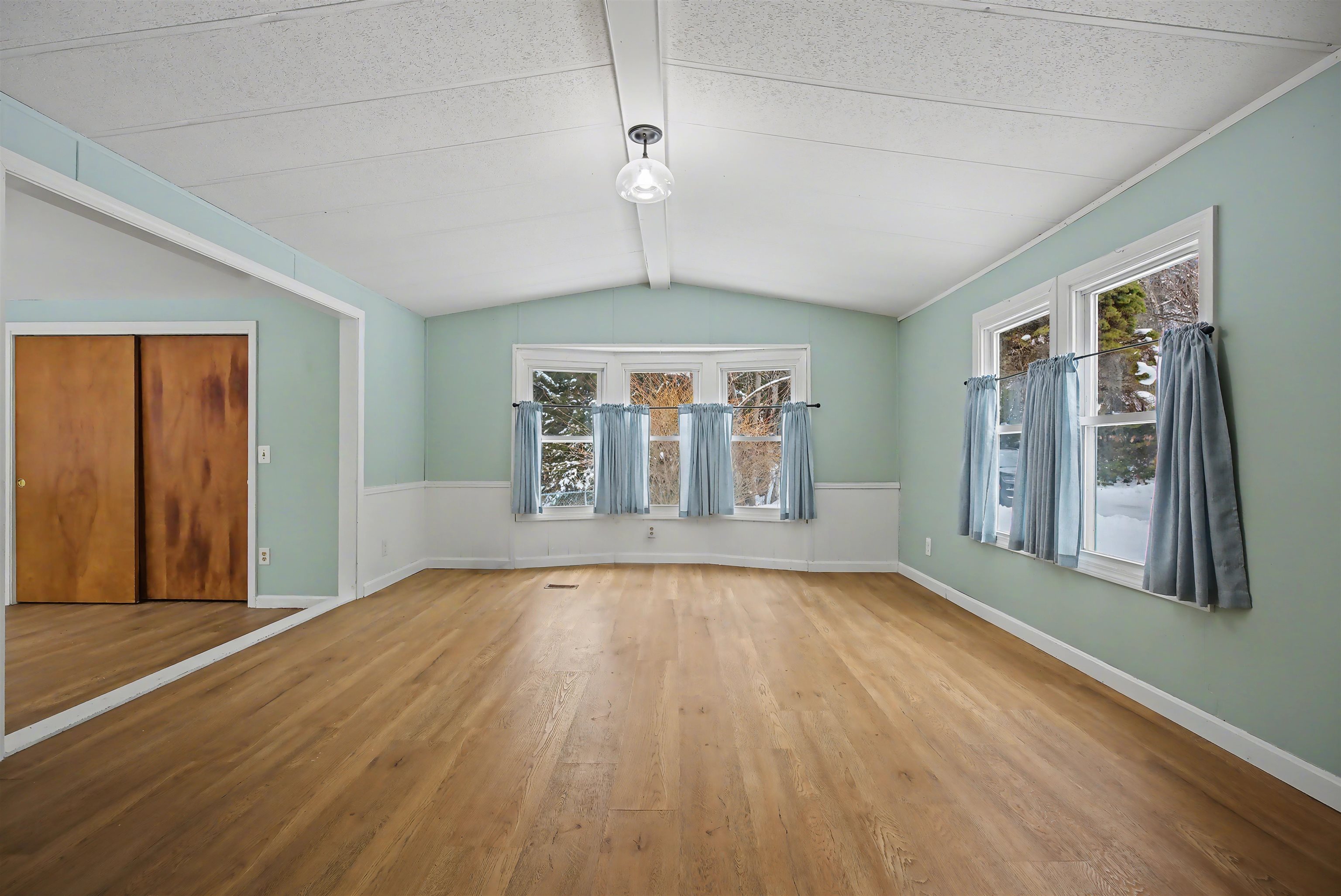 21 Vindale Road Hooksett, NH 03106 - Photo 17 of 45