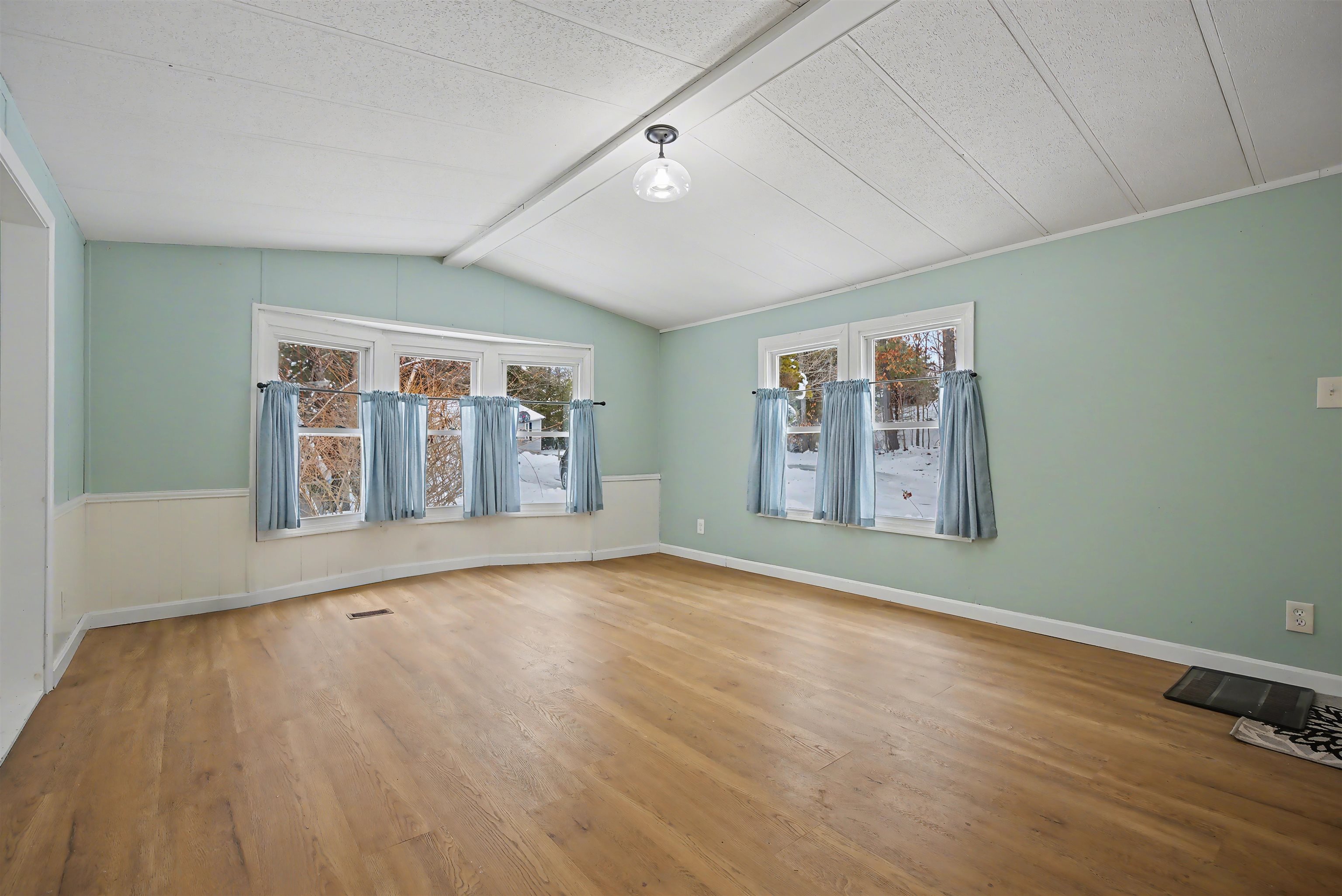 21 Vindale Road Hooksett, NH 03106 - Photo 18 of 45