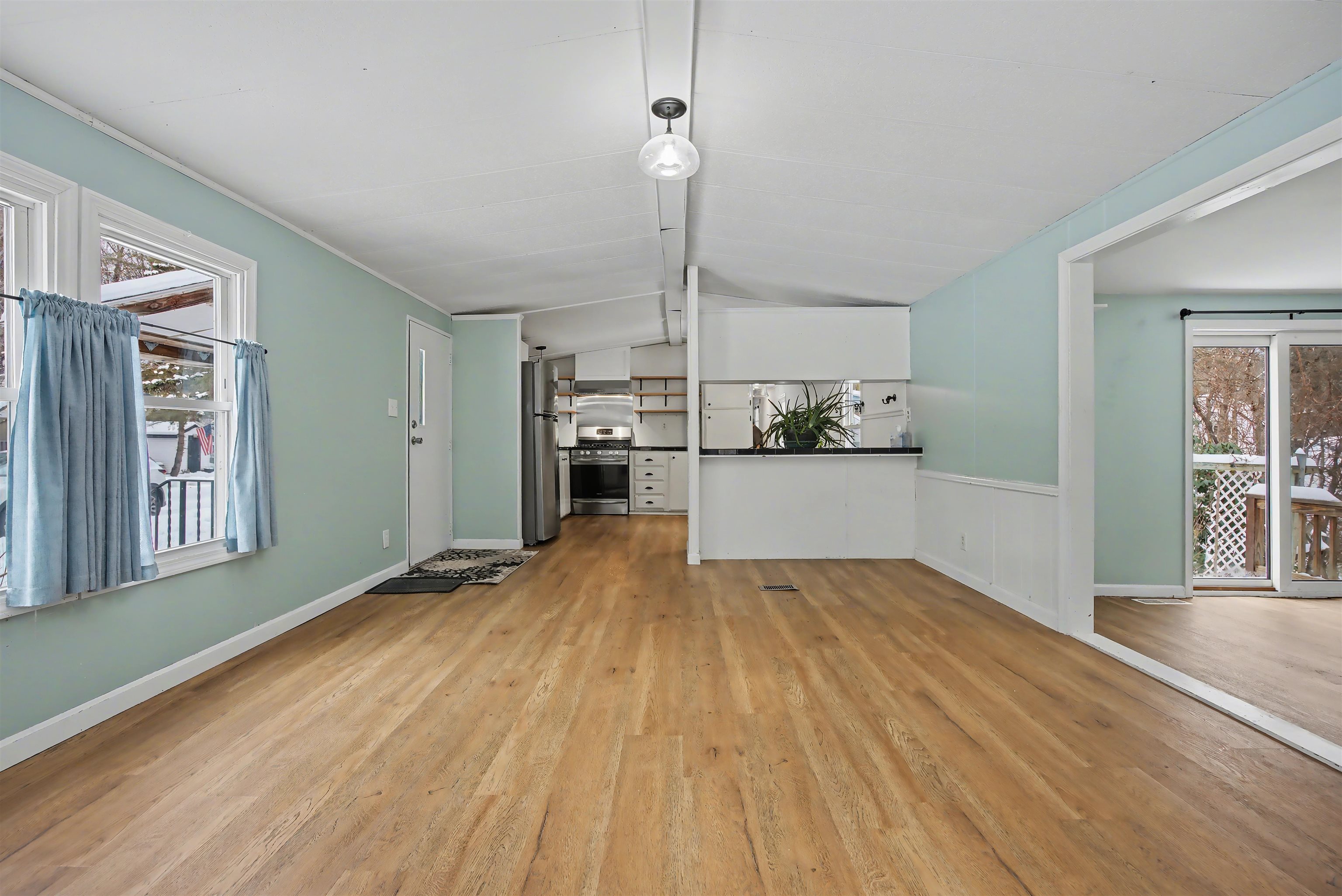 21 Vindale Road Hooksett, NH 03106 - Photo 19 of 45