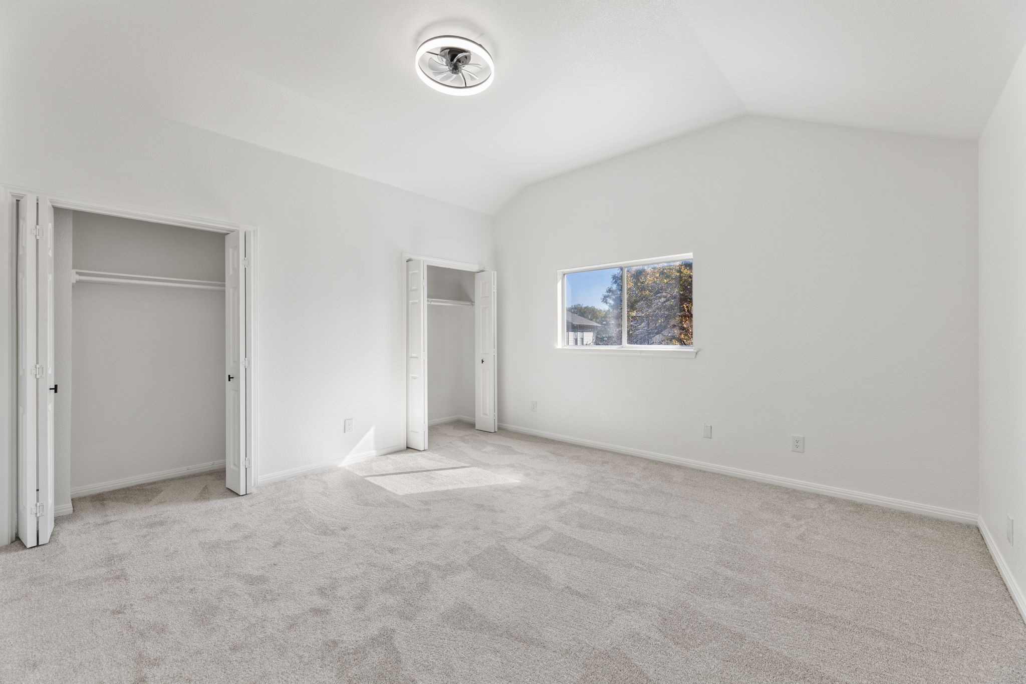 2127 Redwing Way Round Rock, TX 78664 - Photo 17 of 33 an empty room with windows