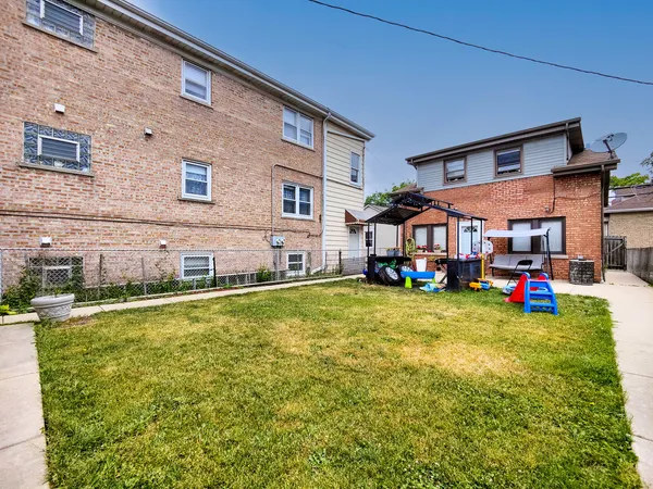 $535,000 | 7006 West Diversey Avenue, Chicago, IL 60634