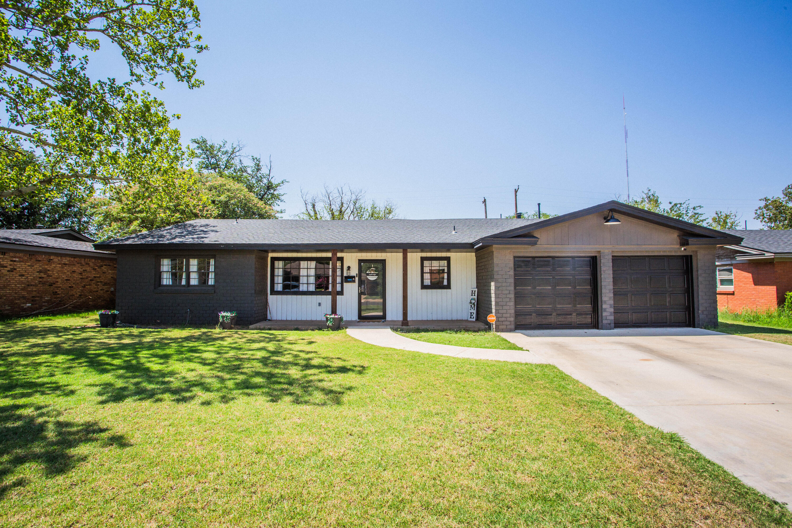 2121 70th Street Lubbock, TX 79412 - Photo 2 of 66 5V2A3822