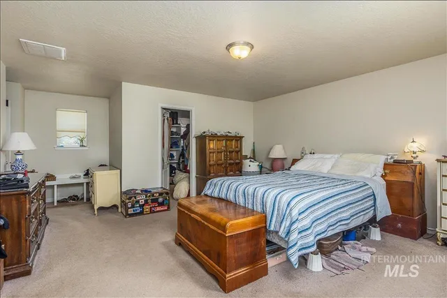 $740,000 | 915 North Glen Aspen Way, Star, ID 83669