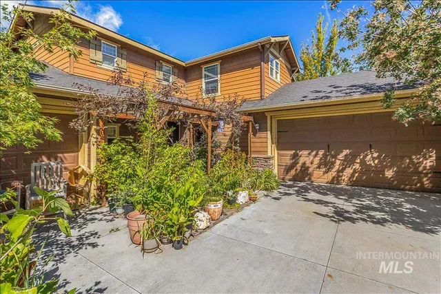 $740,000 | 915 North Glen Aspen Way, Star, ID 83669