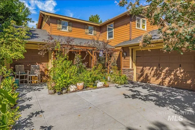 $740,000 | 915 North Glen Aspen Way, Star, ID 83669