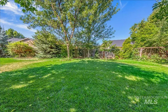 $740,000 | 915 North Glen Aspen Way, Star, ID 83669