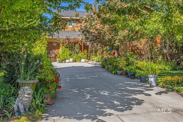 $740,000 | 915 North Glen Aspen Way, Star, ID 83669