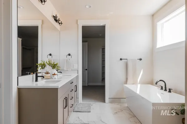 $874,900 | 2653 East Cavern Drive, Meridian, ID 83642