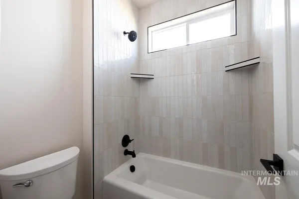 $874,900 | 2653 East Cavern Drive, Meridian, ID 83642