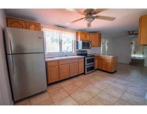 52 Corona Street Springfield, MA 01104 - Photo 3 of 12 Gallery Image 3