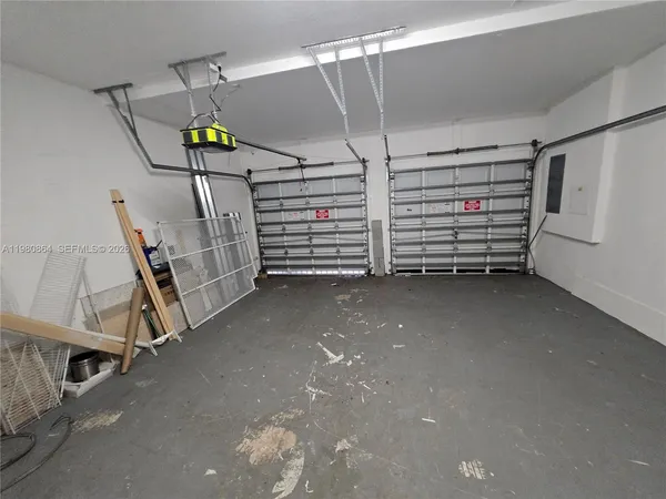 a view of room with furniture and air conditioner
