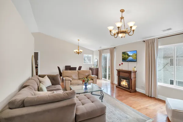 $315,000 | 3355 Blue Ridge Drive, Carpentersville, IL 60110