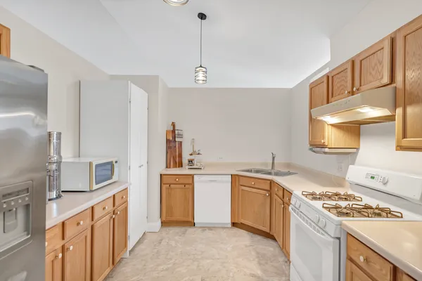 $315,000 | 3355 Blue Ridge Drive, Carpentersville, IL 60110