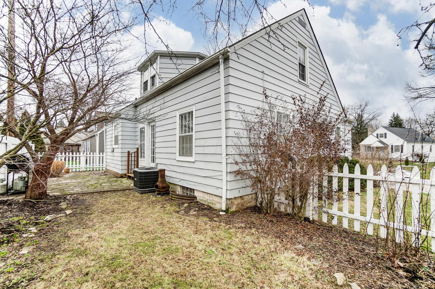 576 Walhalla Road Columbus, OH 43202 - Photo 3 of 38 Gallery Image 3