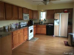 1540 Nightingale Road Wixom, MI 48393 - Photo 4 of 10