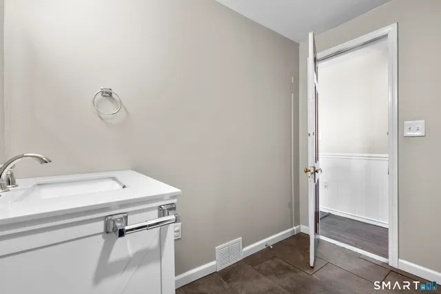 $439,899 | 150 Rimmon Road, North Haven, CT 06473