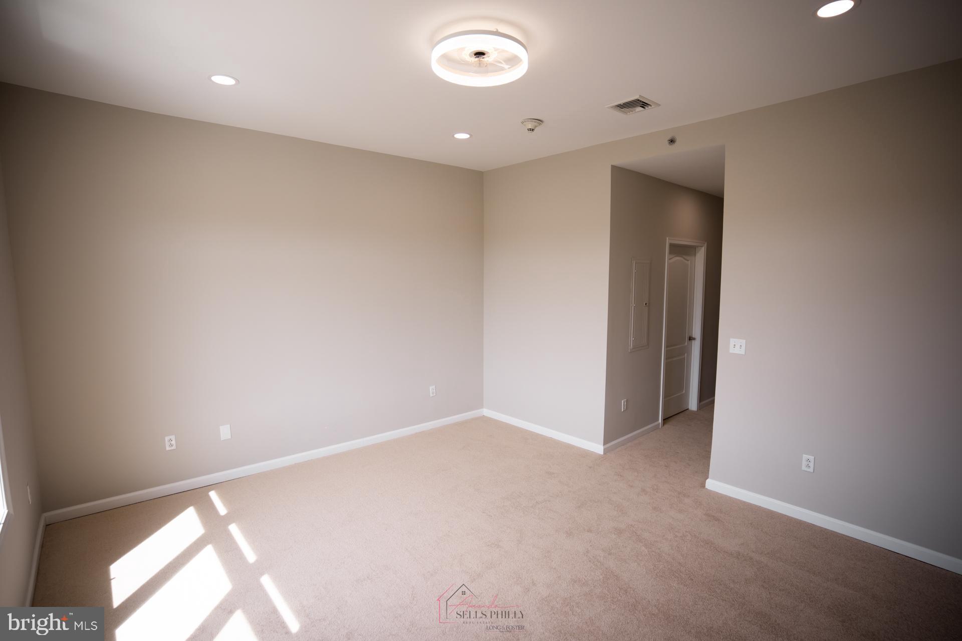 528 Carson Terrace Huntingdon Valley, PA 19006 - Photo 25 of 43 a view of an empty room