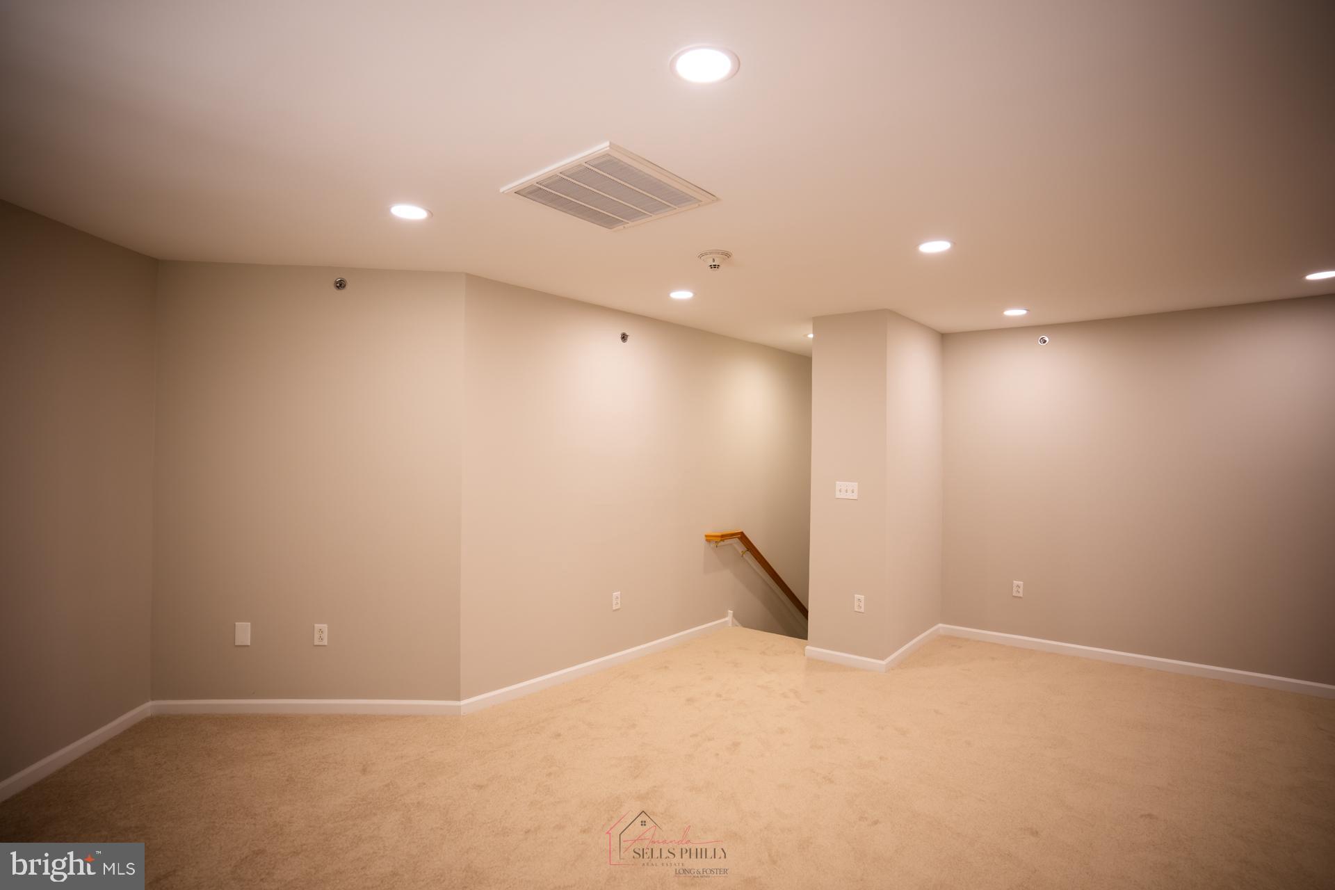 528 Carson Terrace Huntingdon Valley, PA 19006 - Photo 28 of 43 a view of a room with a projector