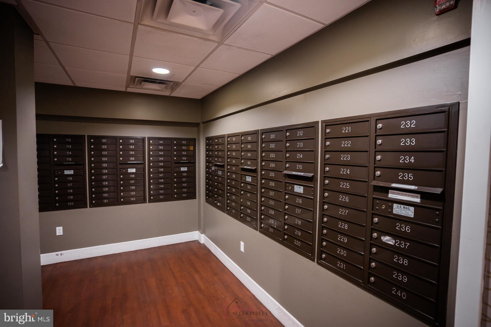 528 Carson Terrace Huntingdon Valley, PA 19006 - Photo 33 of 43