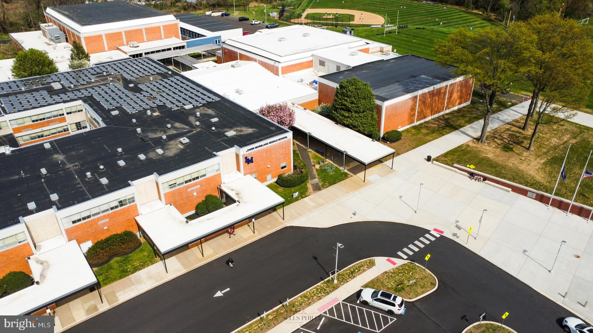 528 Carson Terrace Huntingdon Valley, PA 19006 - Photo 39 of 43 an aerial view of a house with a park
