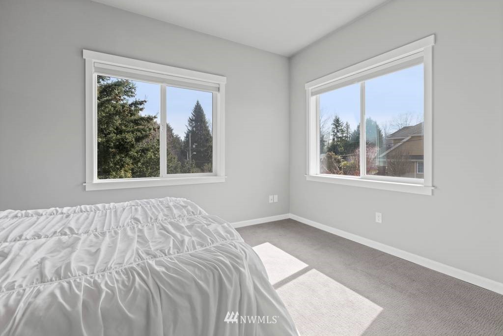1412 North 26th Street Renton, WA 98056 - Photo 6 of 36 Gallery Image 6