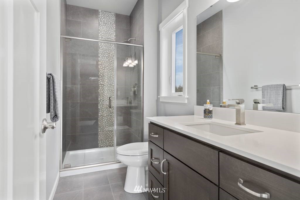 1412 North 26th Street Renton, WA 98056 - Photo 8 of 36 Gallery Image 8