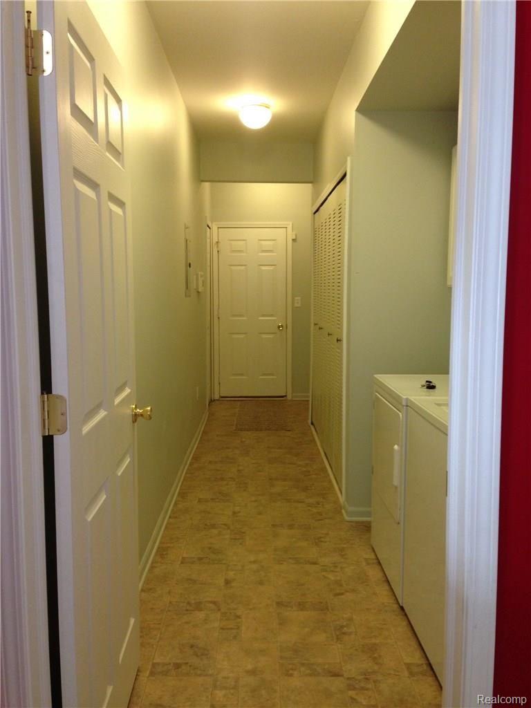 46136 Rhodes Drive Macomb, MI 48044 - Photo 23 of 23 Rhodes laundry room .jpg