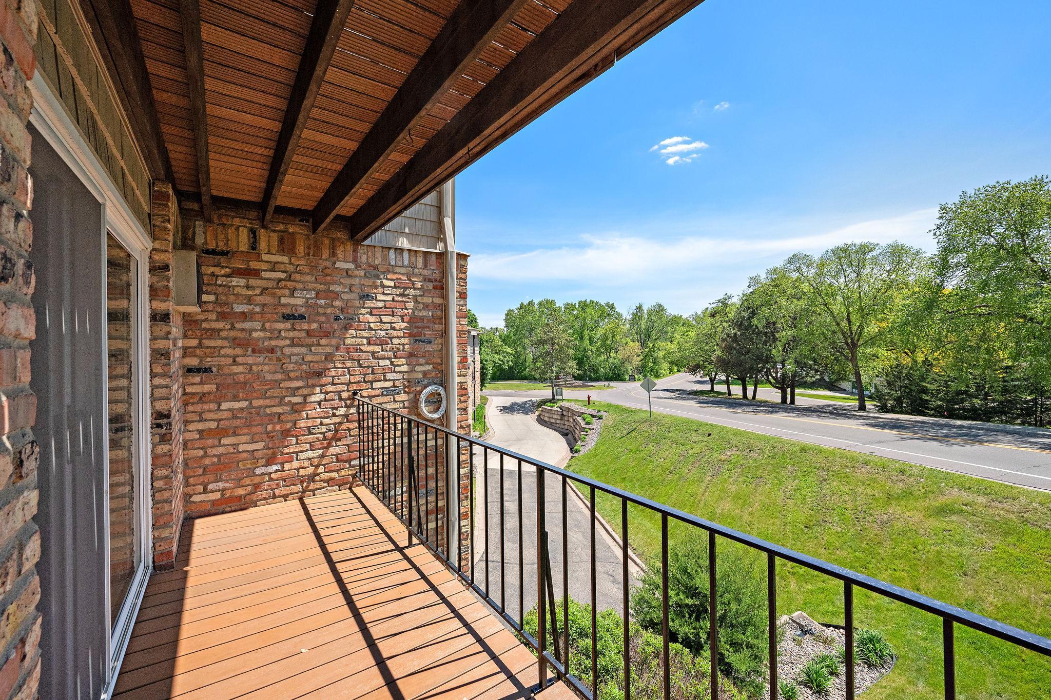 10301 Cedar Lk Road South, Unit 201 Hopkins, MN 55305 - Photo 7 of 32
