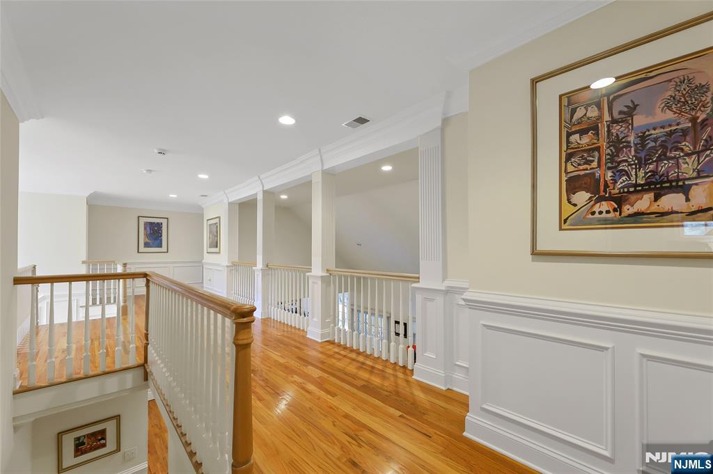 22 Meadowlake Drive Mahwah, NJ 07430 - Photo 29 of 39