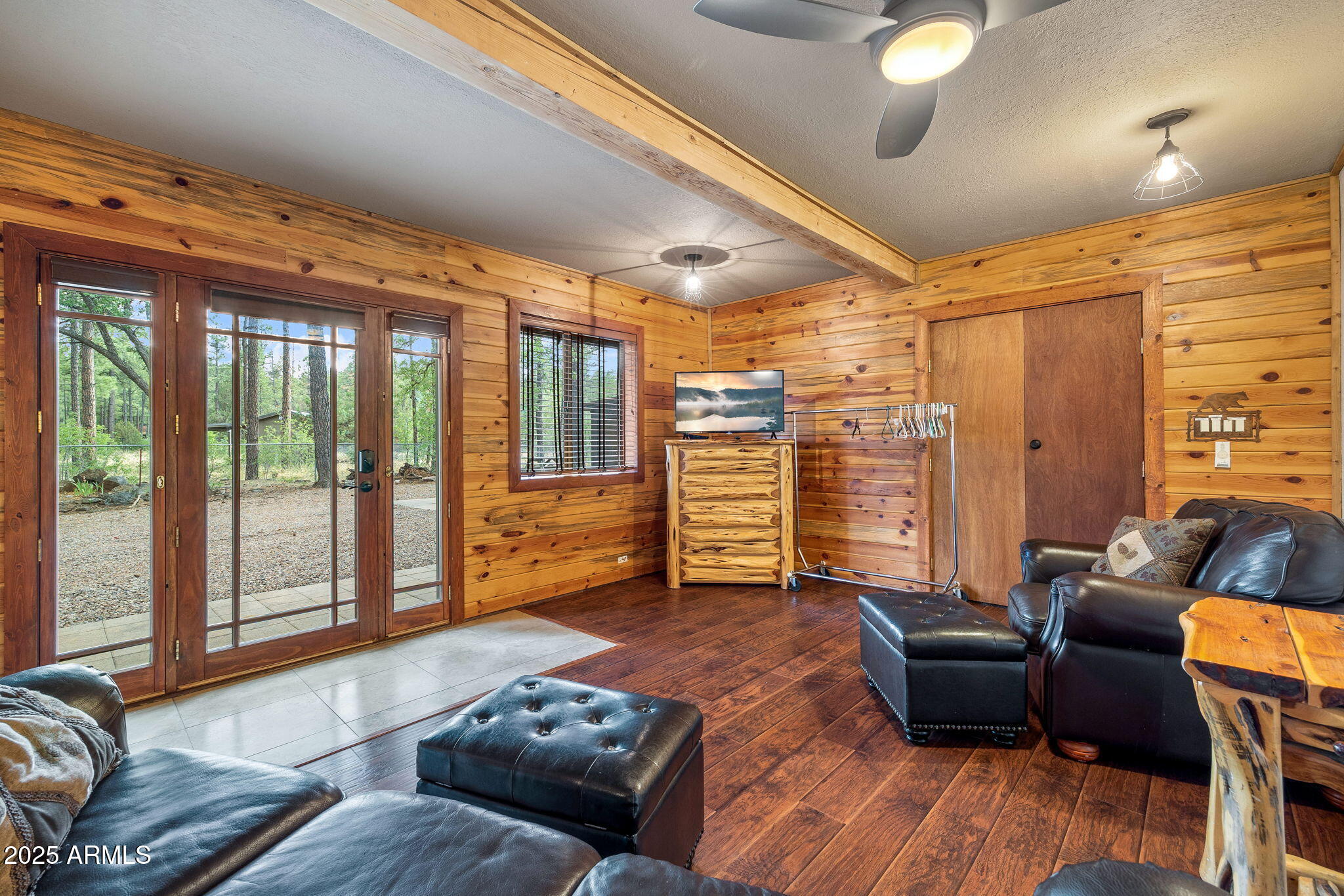 2444 South Jan Lane Pinetop, AZ 85935 - Photo 18 of 61 a living room with furniture and a large window
