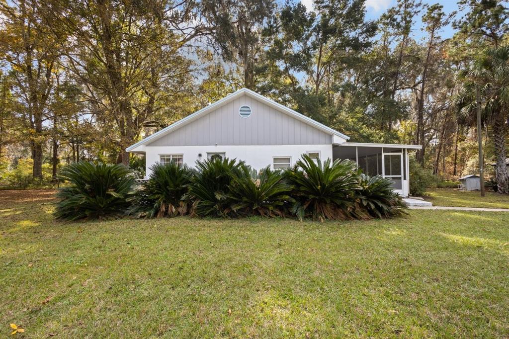 2670 Southeast 68th Street Inglis, FL 34449 - Photo 1 of 35