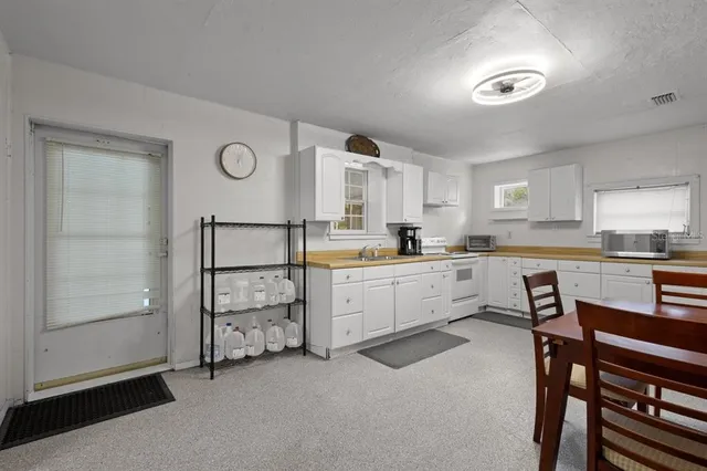 $178,000 | 2670 Southeast 68th Street, Inglis, FL 34449