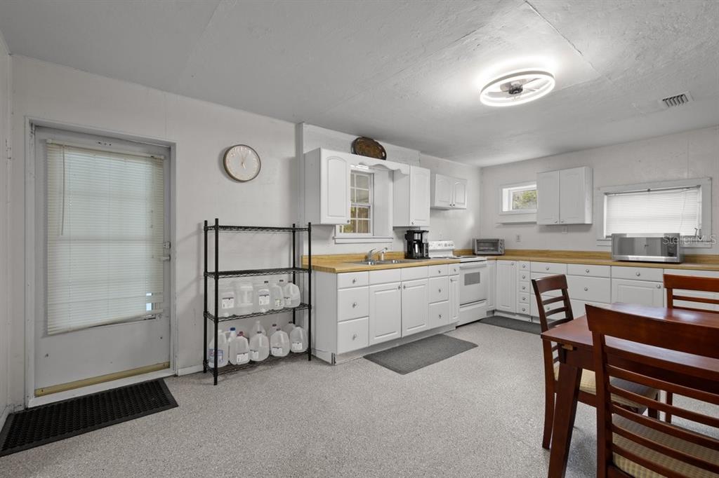 2670 Southeast 68th Street Inglis, FL 34449 - Photo 19 of 35