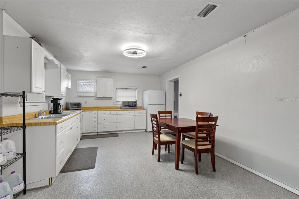 2670 Southeast 68th Street Inglis, FL 34449 - Photo 20 of 35