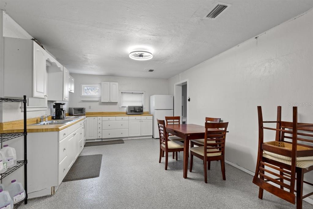 2670 Southeast 68th Street Inglis, FL 34449 - Photo 21 of 35