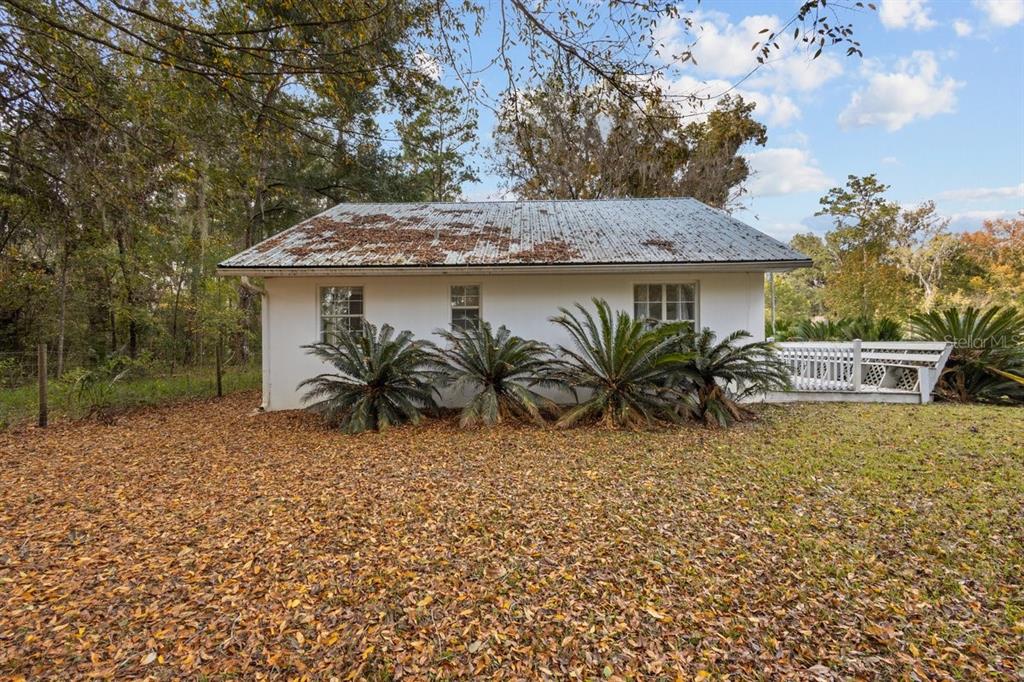 2670 Southeast 68th Street Inglis, FL 34449 - Photo 33 of 35