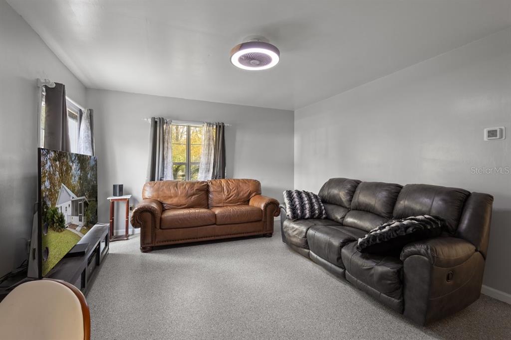 2670 Southeast 68th Street Inglis, FL 34449 - Photo 8 of 35