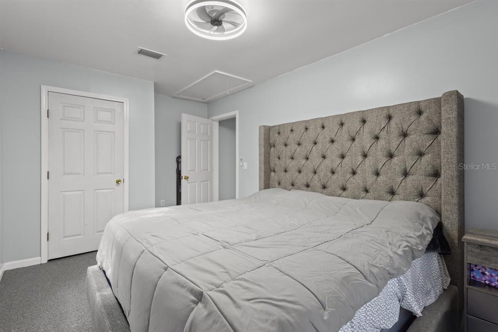 2670 Southeast 68th Street Inglis, FL 34449 - Photo 9 of 35