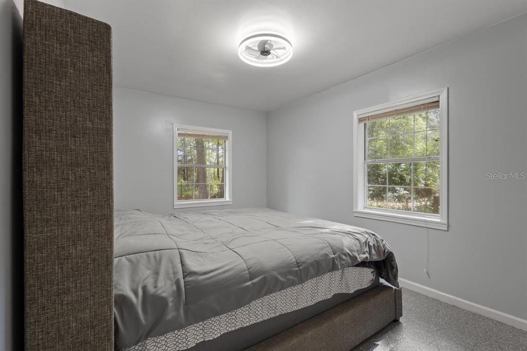 2670 Southeast 68th Street Inglis, FL 34449 - Photo 10 of 35