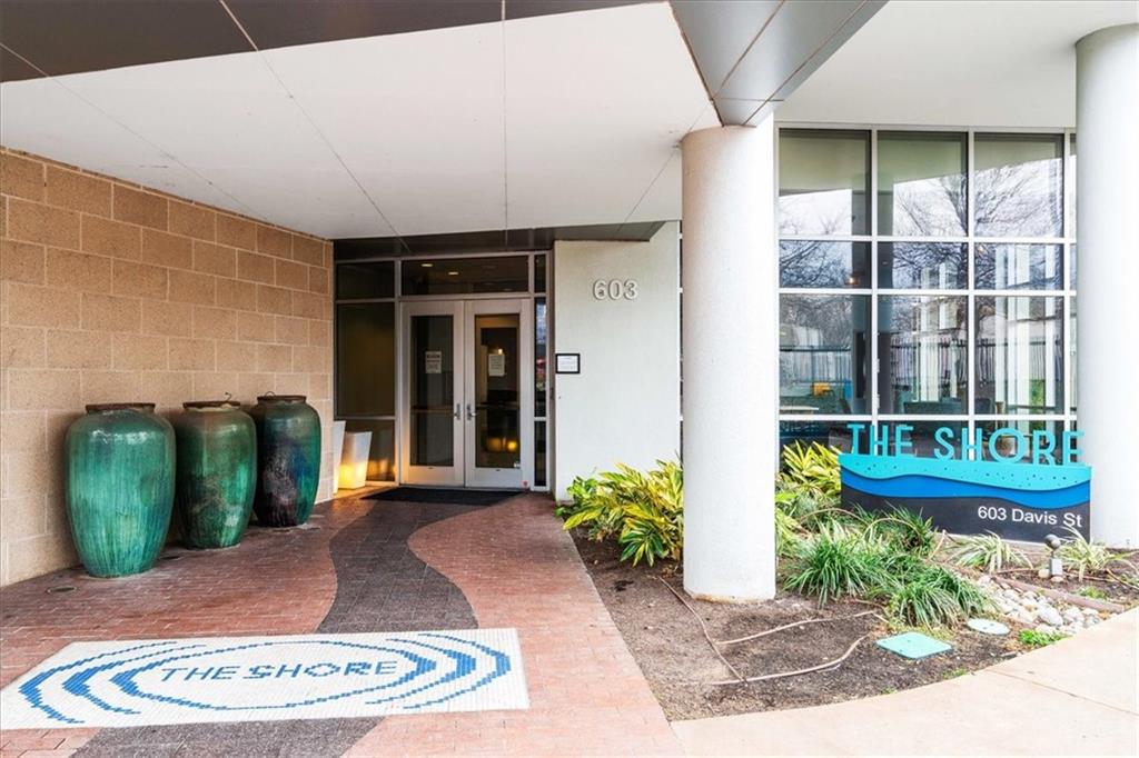 603 Davis Street, Unit 712 Austin, TX 78701 - Photo 14 of 22 a view of a entryway door front of house