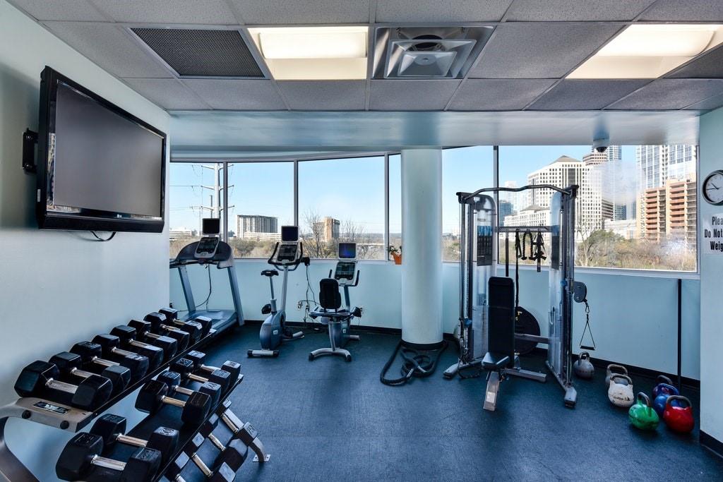 603 Davis Street, Unit 712 Austin, TX 78701 - Photo 18 of 22 a view of a room with gym equipment