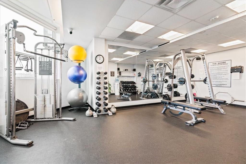 603 Davis Street, Unit 712 Austin, TX 78701 - Photo 20 of 22 a view of a room with gym equipment