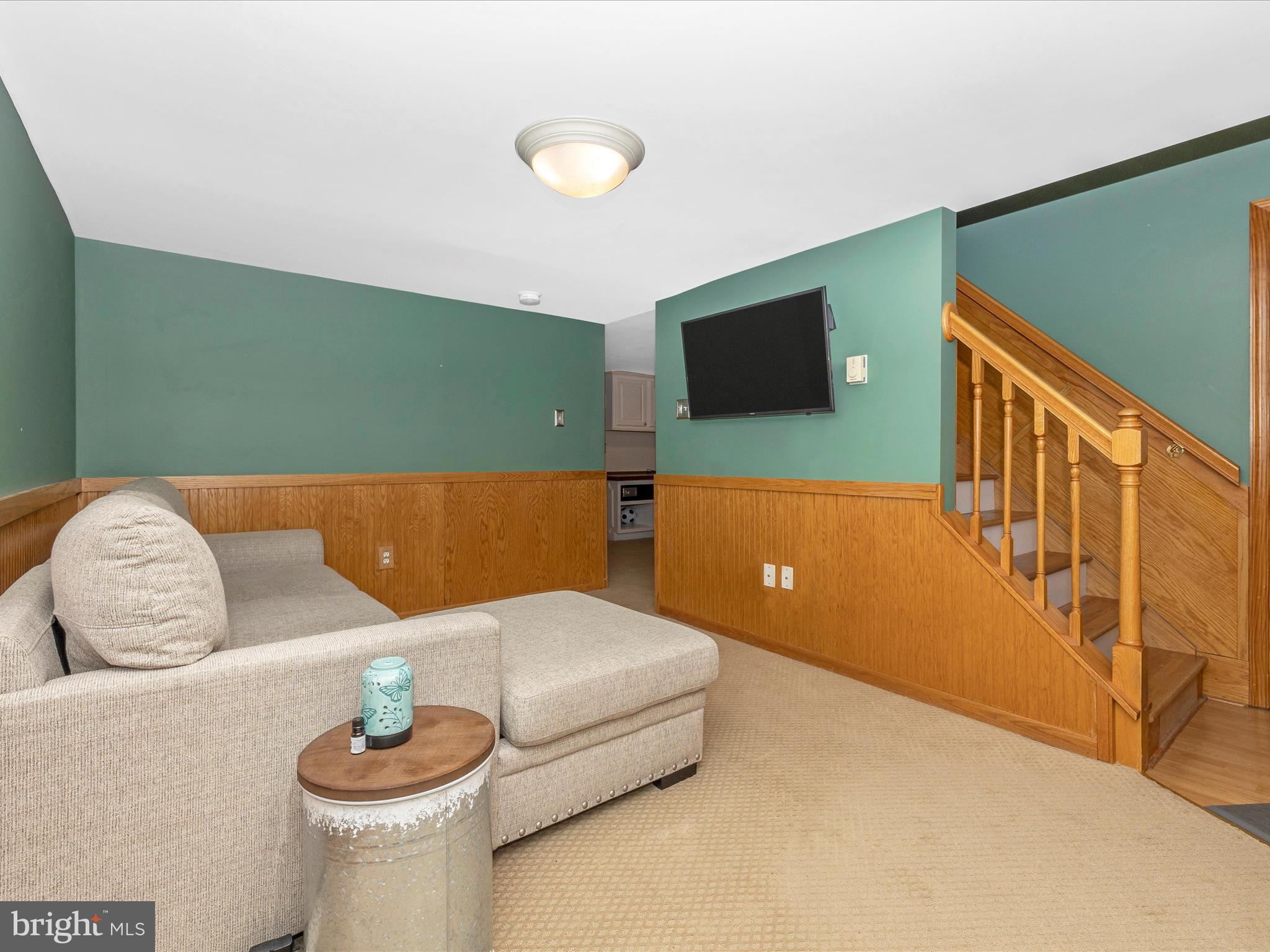 11505 Pleasant Valley Road Smithsburg, MD 21783 - Photo 48 of 69 Sitting room or Den