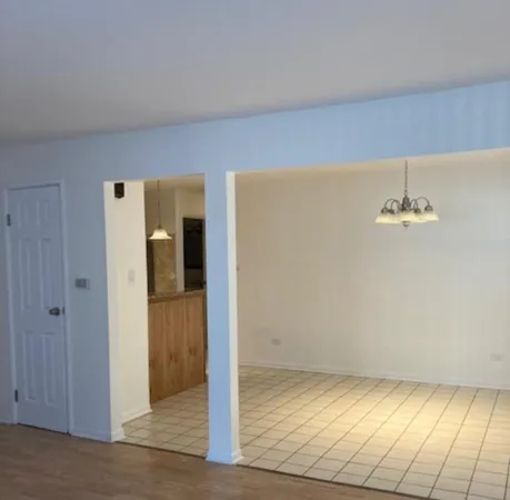 $1,750 | 10408 Major Avenue, Unit 2S, Oak Lawn, IL 60453