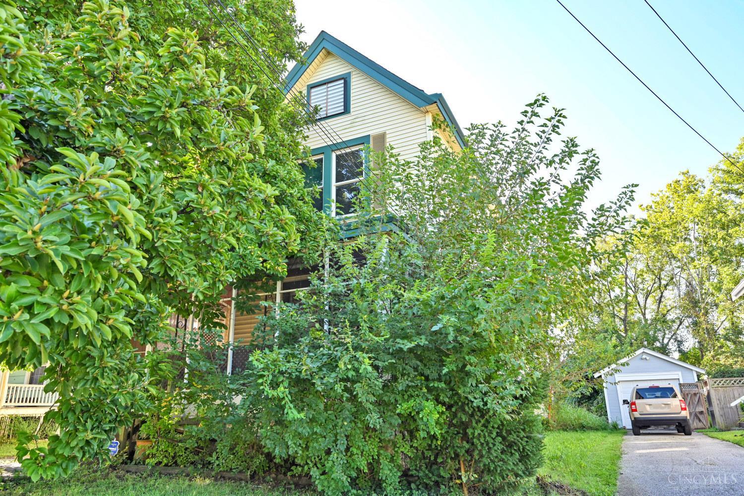 1359 Section Road Cincinnati, OH 45237 - Photo 1 of 25 Gallery Image 1