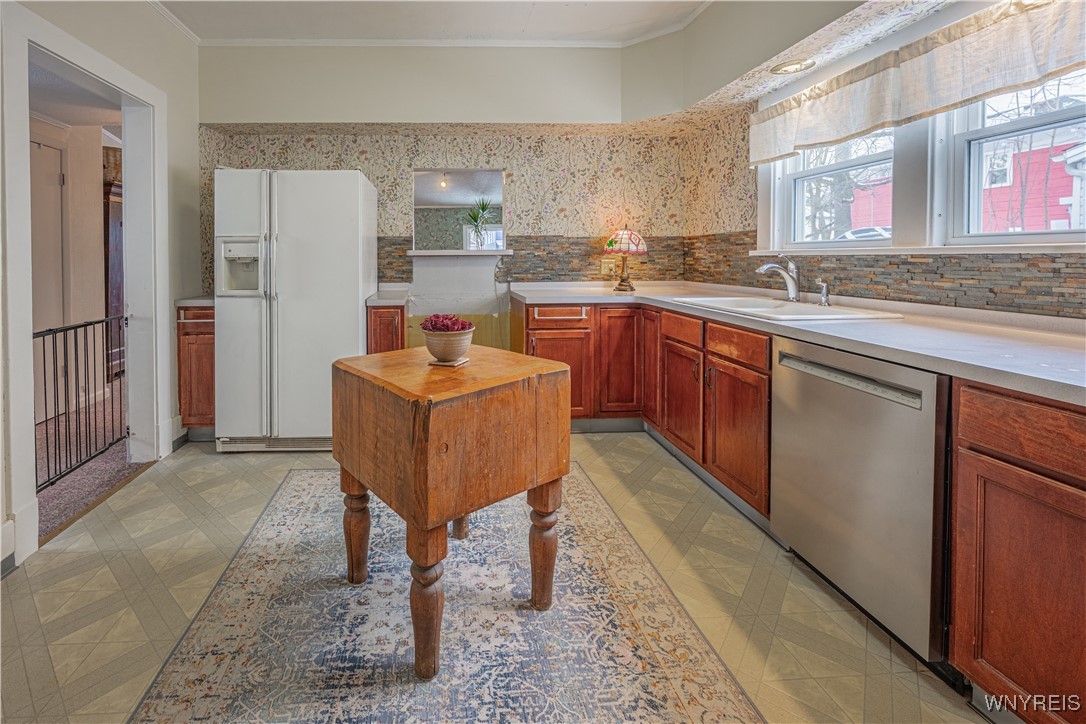 26 Maple Street Lockport City, NY 14094 - Photo 17 of 39