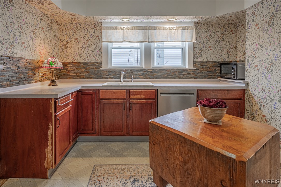 26 Maple Street Lockport City, NY 14094 - Photo 18 of 39