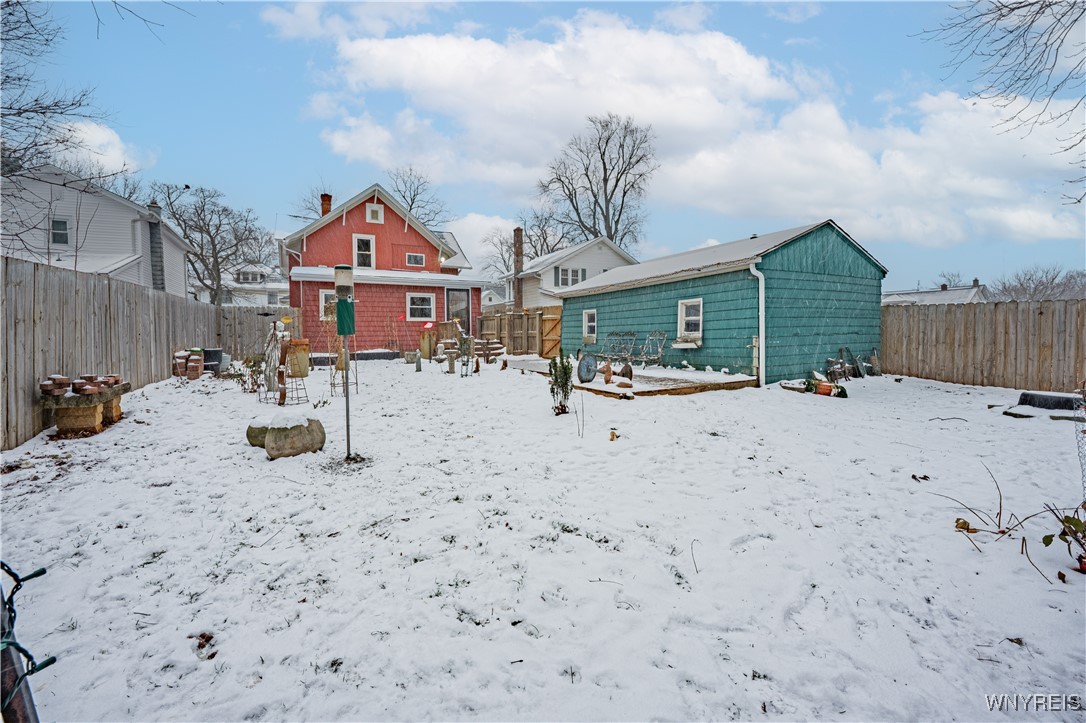 26 Maple Street Lockport City, NY 14094 - Photo 7 of 39